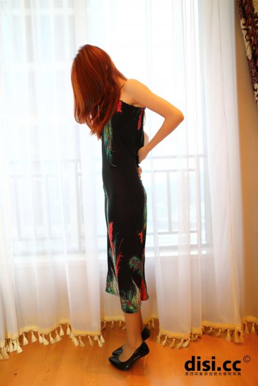 声声奶酥1V办公室